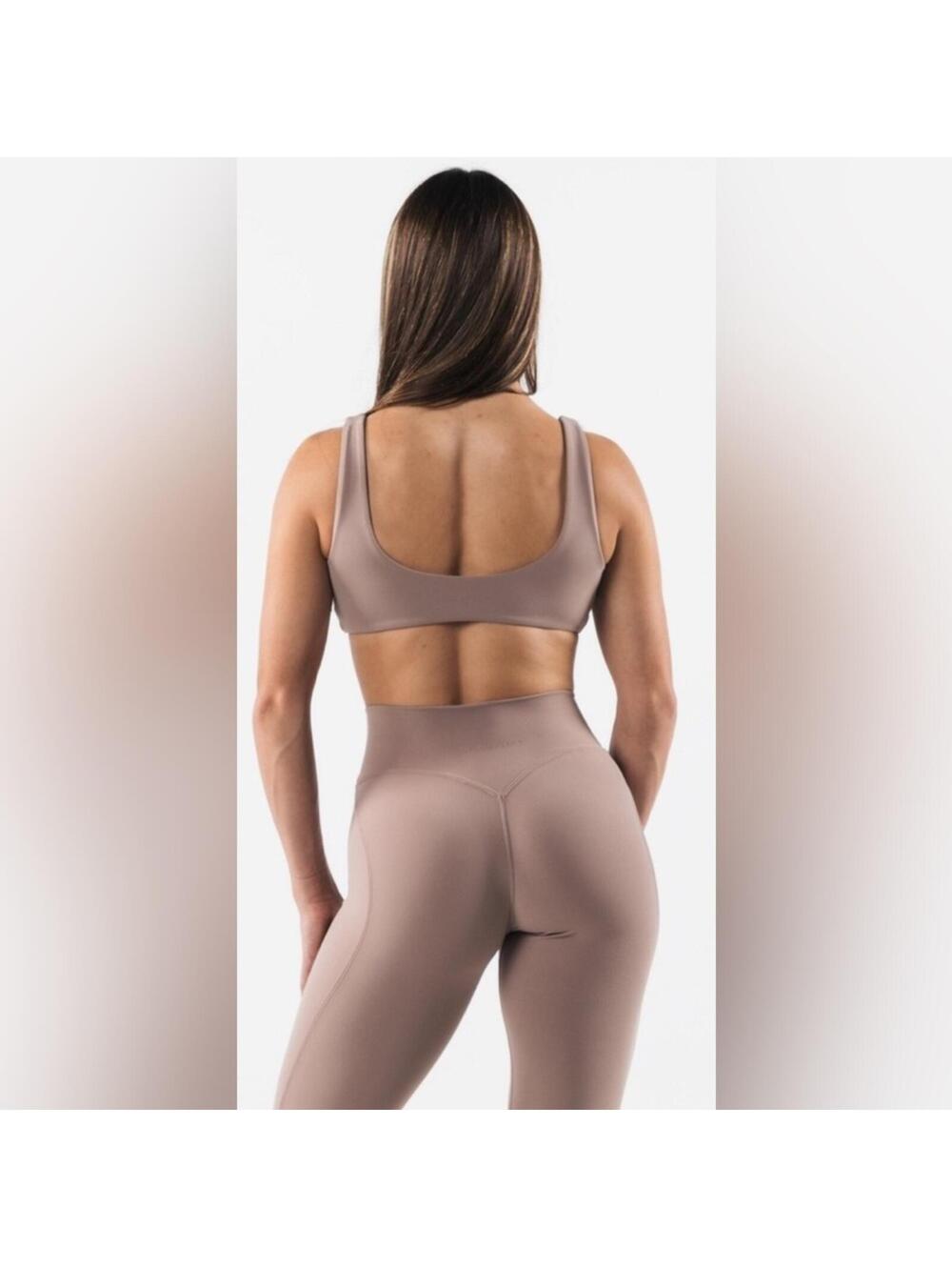 Alphalete leggings and bra set